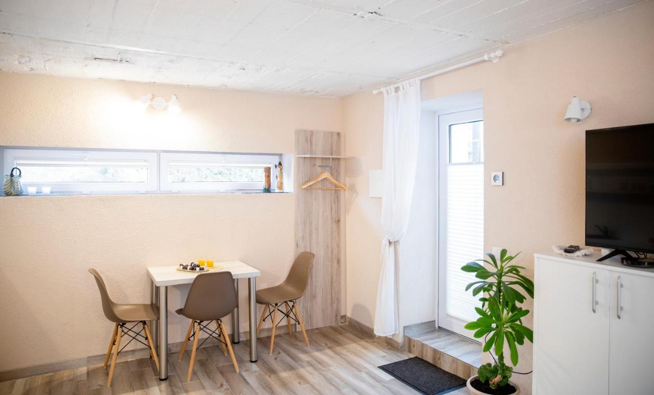 Apartment In Garage With Free Parking 카우나스 외부 사진