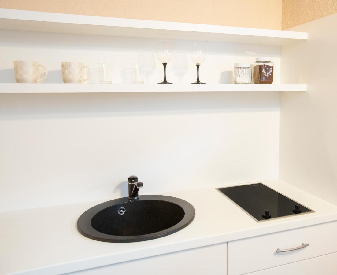 Apartment In Garage With Free Parking 카우나스 외부 사진